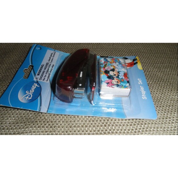 NEW by DISNEY, MICKEY MOUSE RED MINI STAPLER SET (AGES 5+) - Picture 5 of 6